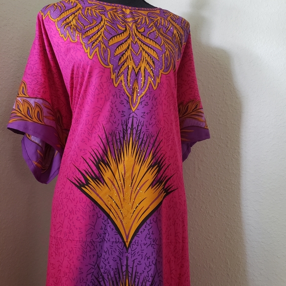 Just In: New Fuschia Kaftan Abaya Cover-up D… - Picture 7 of 14